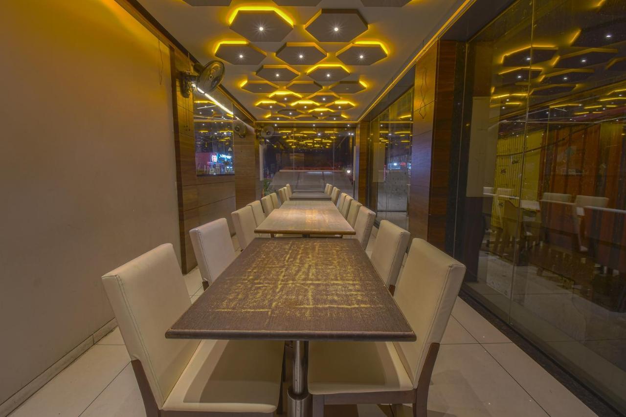 Hotel Ravikiran Kolhapur Esterno foto